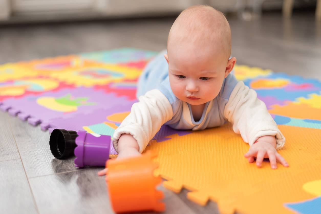 tapis de motricité matériel mobilier petite enfance